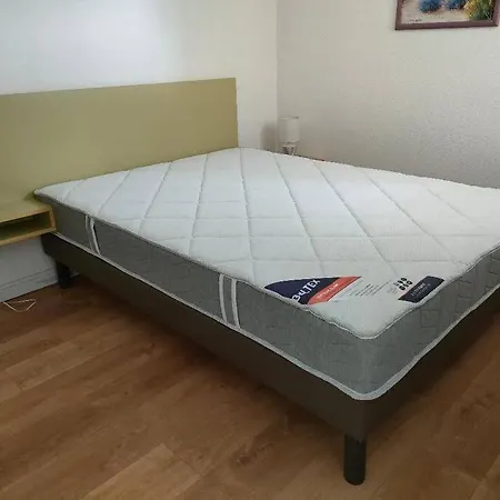 Daire Avec Acces Piscine, Proximite Le Grau-du-Roi