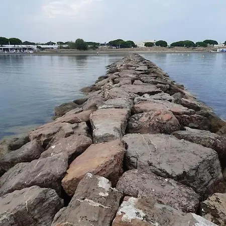 Avec Acces Piscine, Proximite * Le Grau-du-Roi